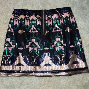Medium sized sequenced mini skirt
